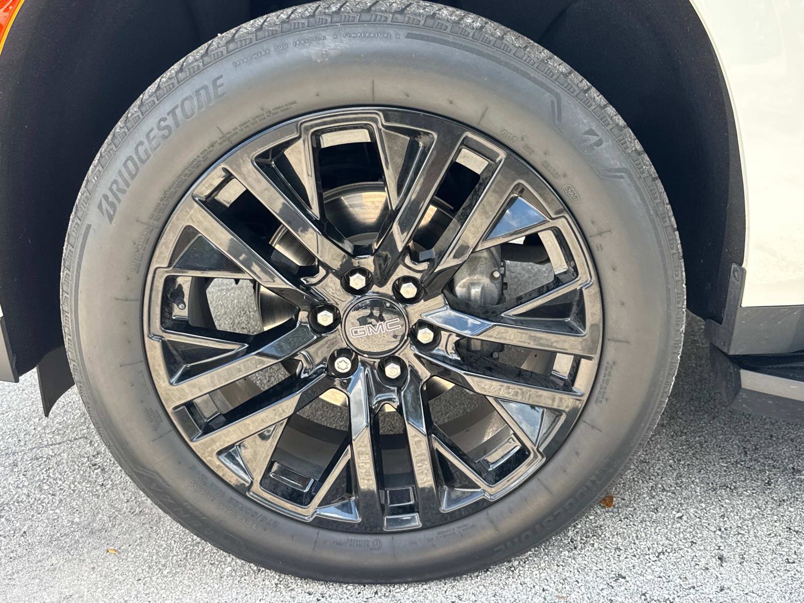 Used 2022 GMC Yukon SLT w/ SLT Premium Package image 10