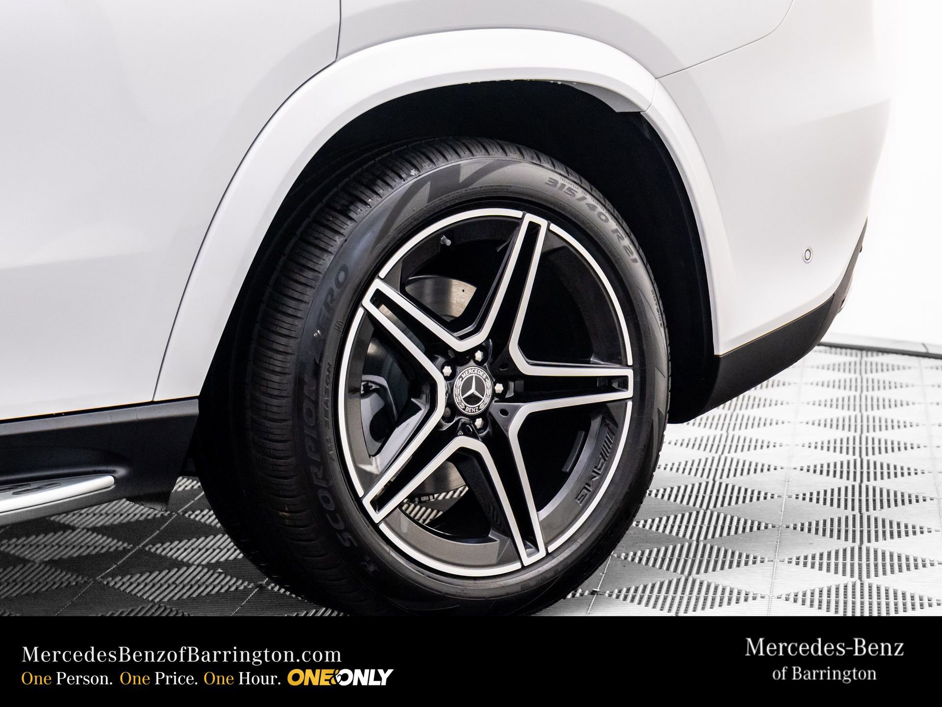 New 2026 Mercedes-Benz GLS 450 4MATIC image 35