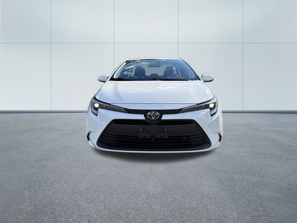 Used 2026 Toyota Corolla LE FWD image 3