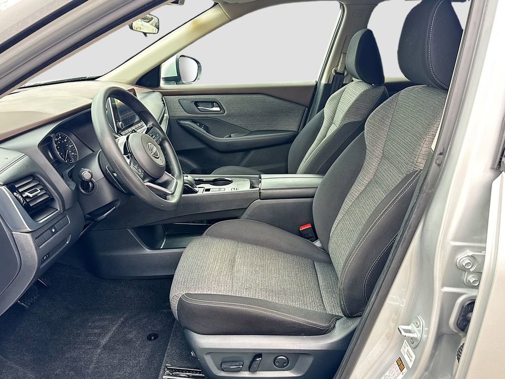 Used 2022 Nissan Rogue SV image 26