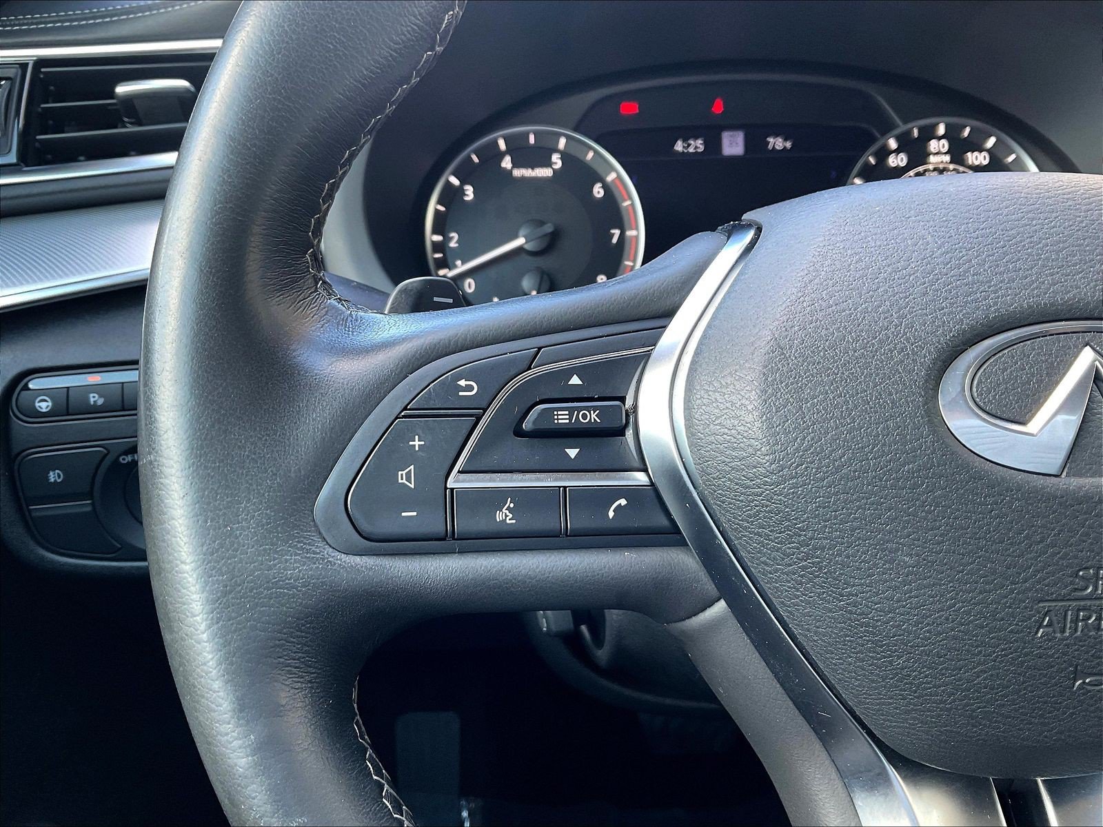 Used 2021 INFINITI QX50 Sensory w/ Cargo Package AWD/4WD image 11