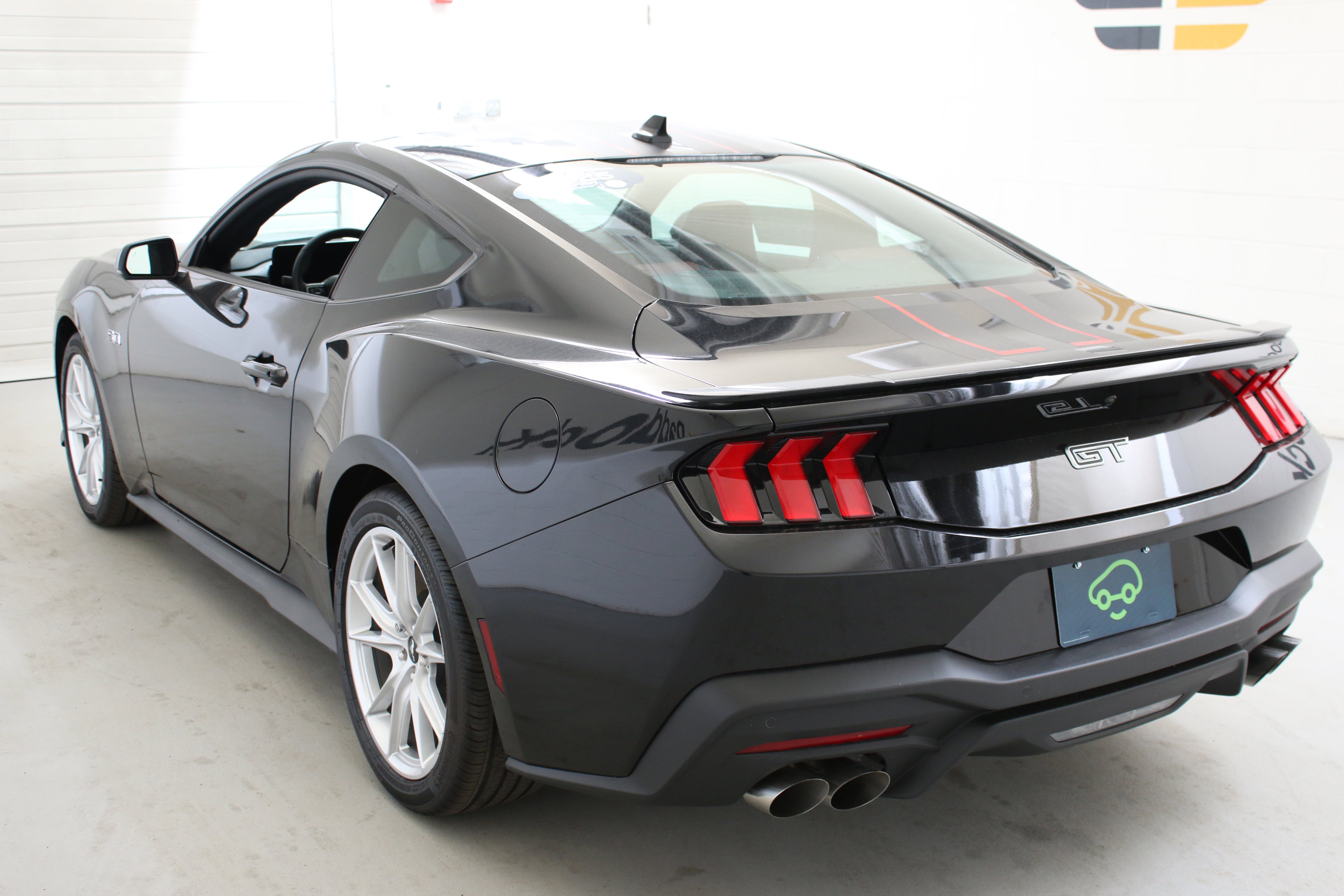 Used 2025 Ford Mustang GT Premium RWD image 4