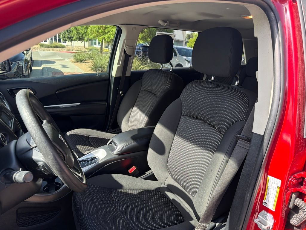 Used 2020 Dodge Journey SE FWD image 19