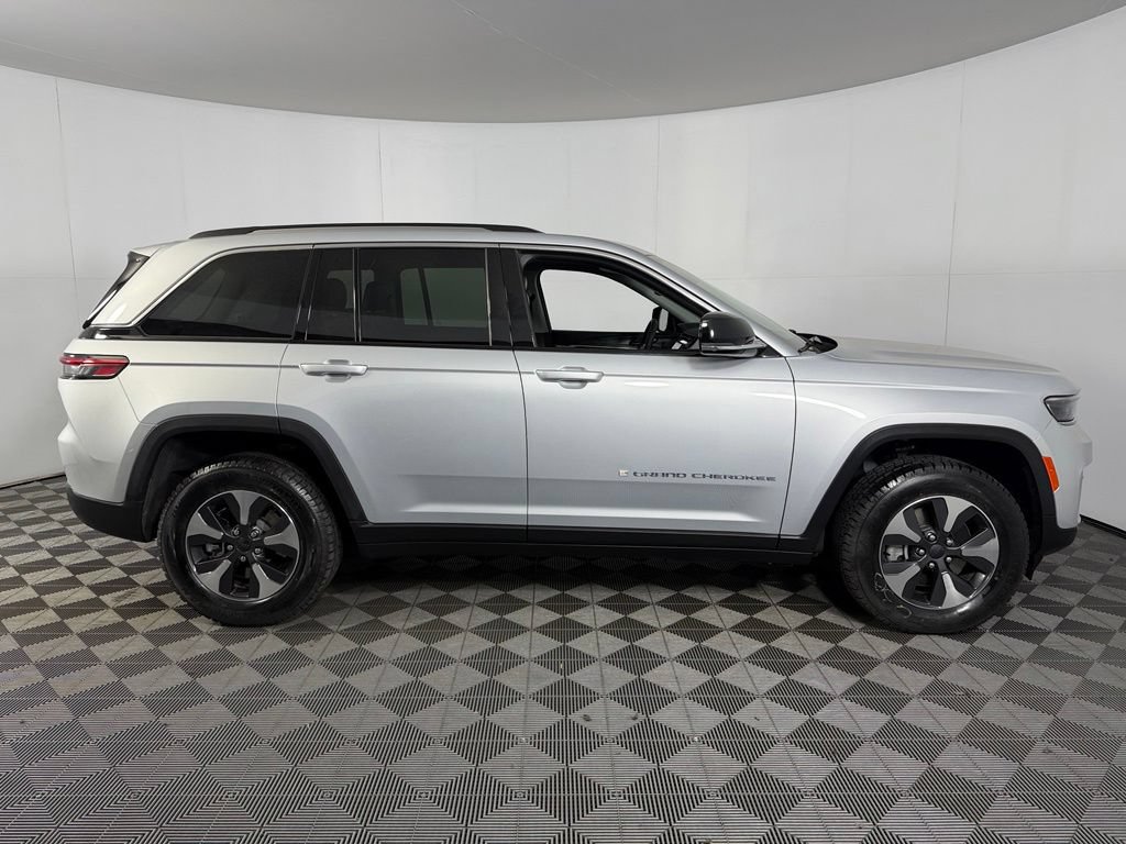 Used 2022 Jeep Grand Cherokee Limited 4xe AWD/4WD image 6