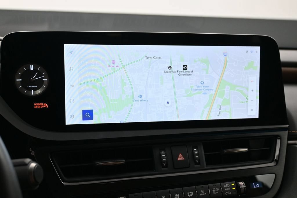 Used 2025 Lexus ES 300h w/ Premium Package FWD image 25