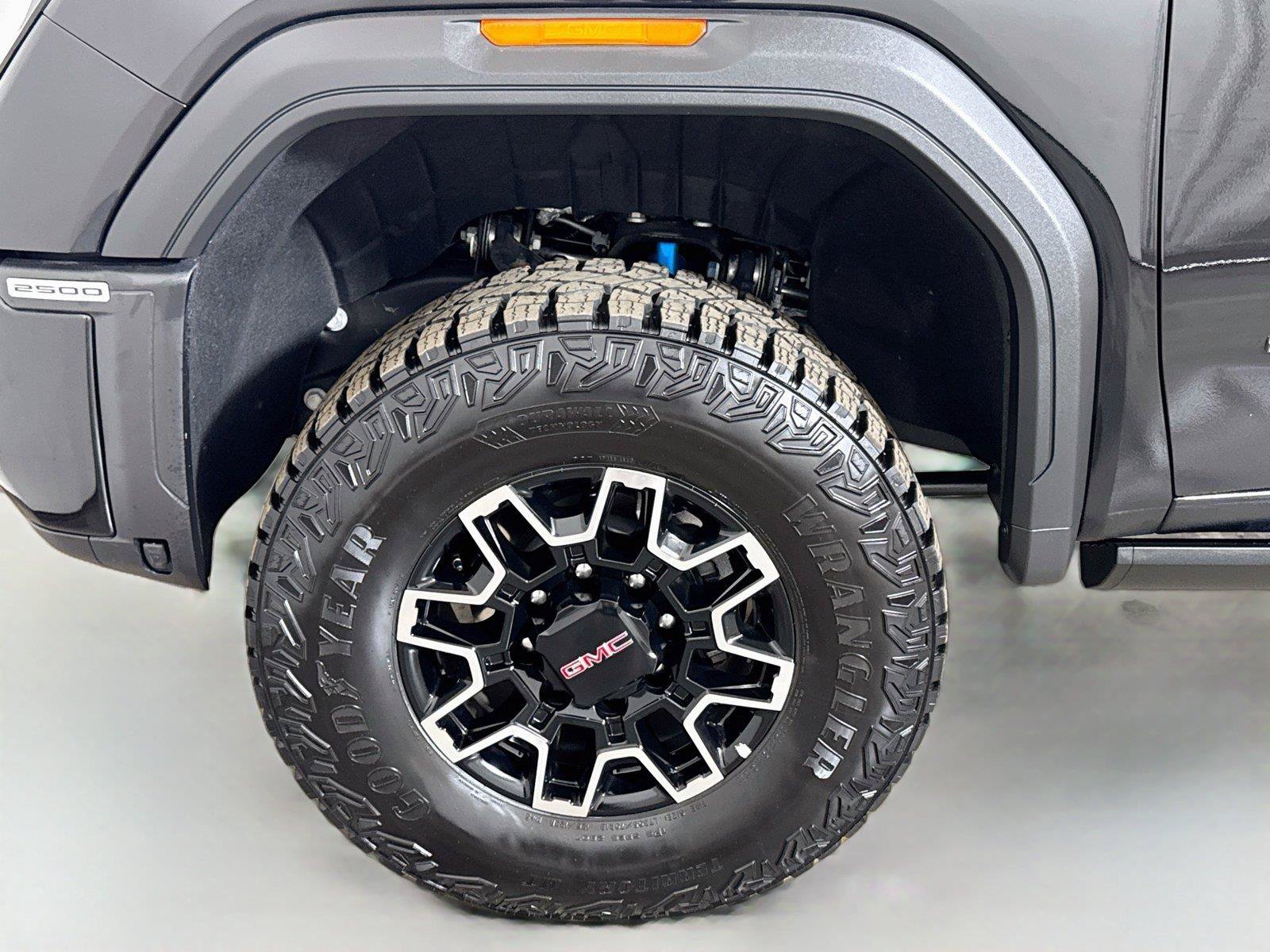 Certified 2026 GMC Sierra 2500 AT4X AWD/4WD image 31