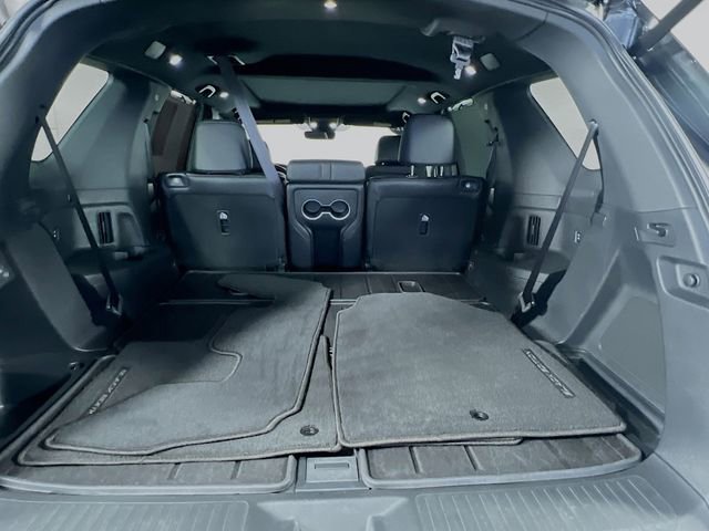 Used 2025 Honda Pilot Black Edition image 29