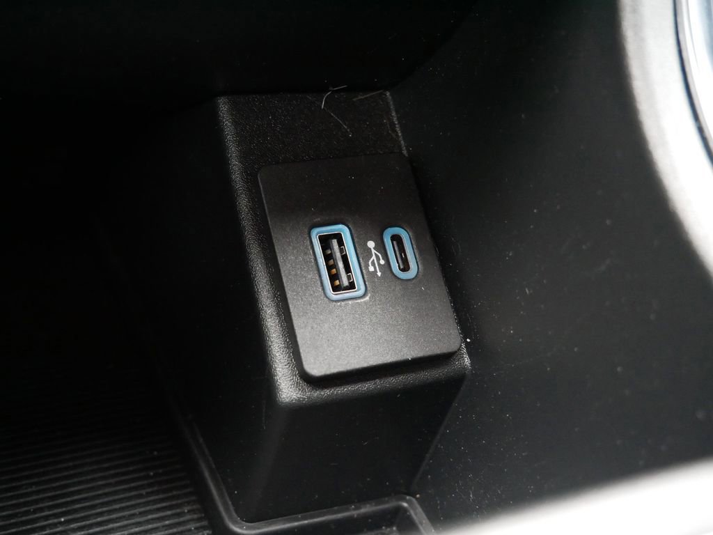 Certified 2023 Ford Edge ST image 24