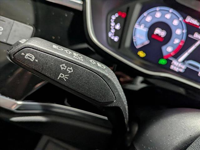 Used 2025 Audi Q3 2.0T Premium w/ Convenience Package image 16