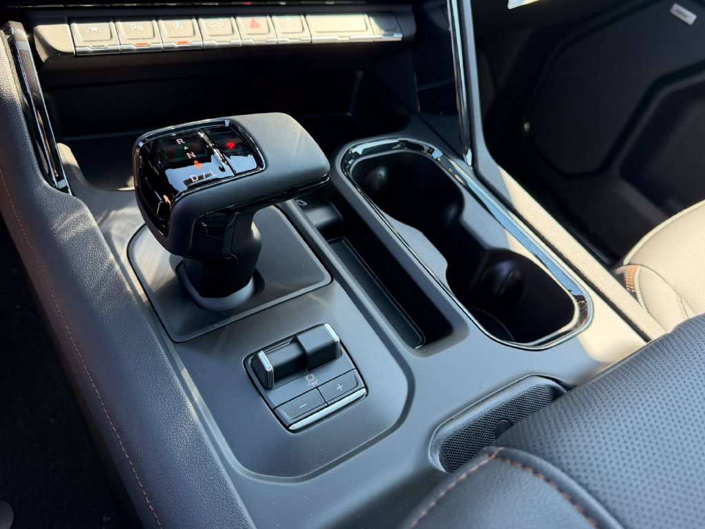 New 2026 GMC Sierra 1500 AT4 w/ AT4 Premium Package AWD/4WD image 44
