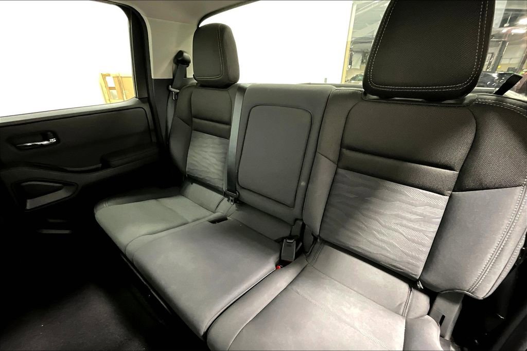 Used 2024 Nissan Frontier SV AWD/4WD image 33