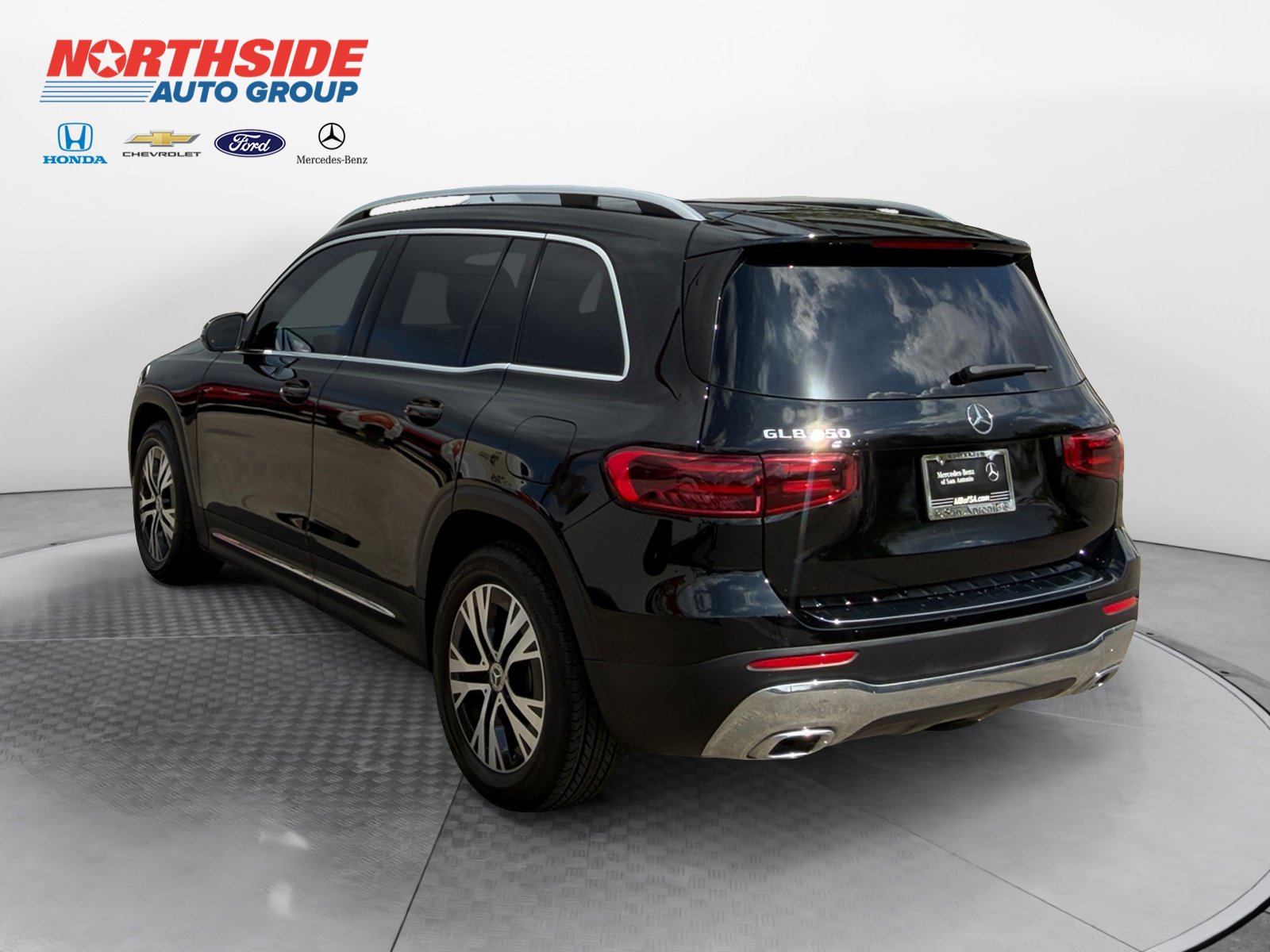 Used 2026 Mercedes-Benz GLB 250 image 5