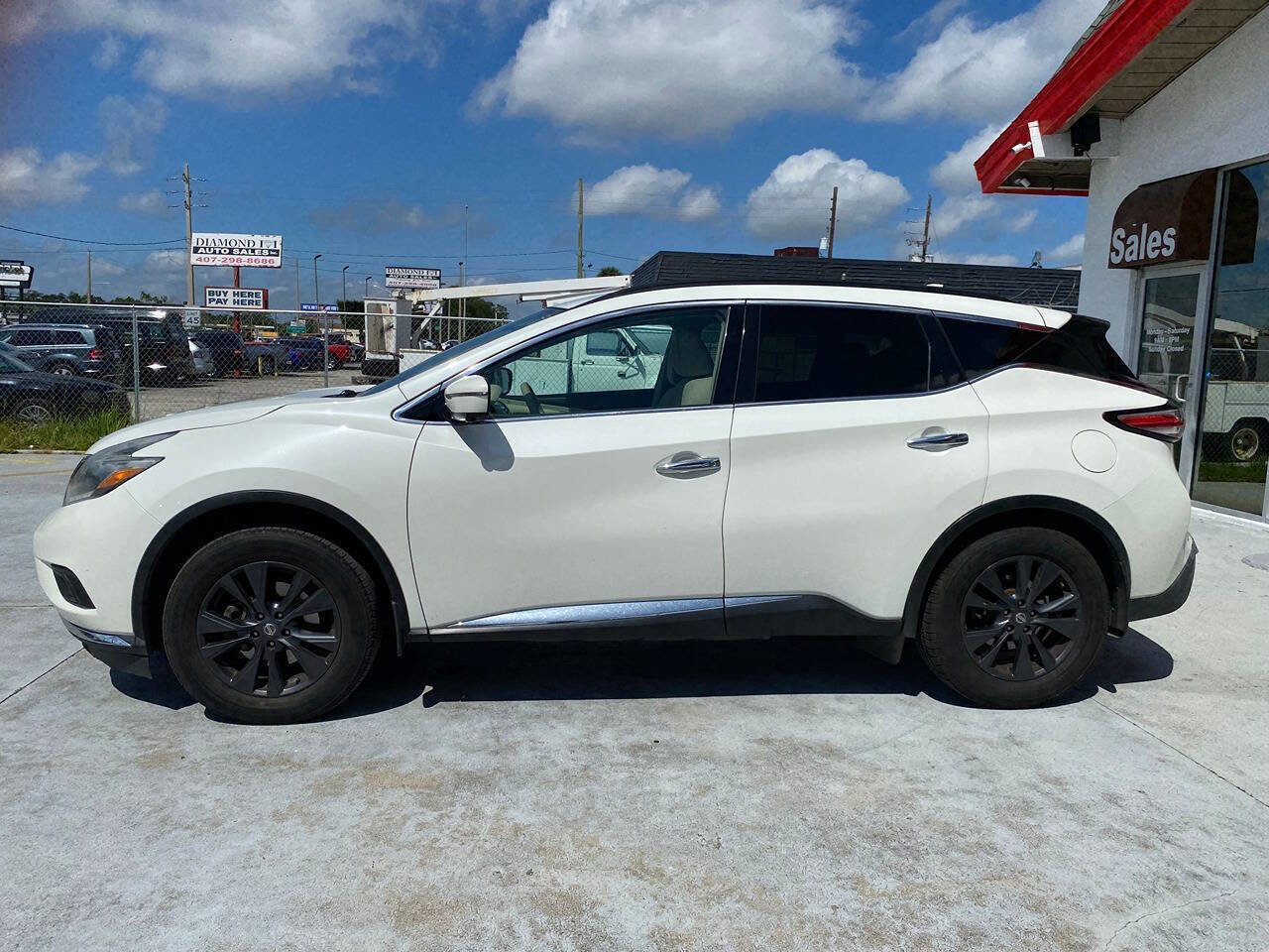 Used 2018 Nissan Murano SV w/ Premium Package image 2