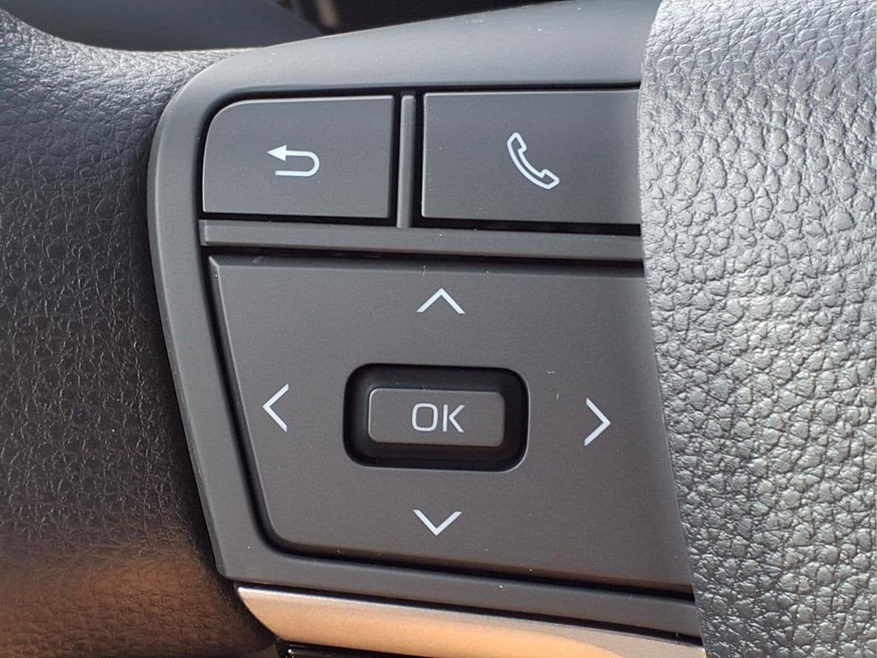 Used 2026 Toyota Camry LE FWD image 23