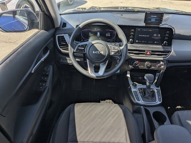 Used 2025 Kia Seltos LX image 15
