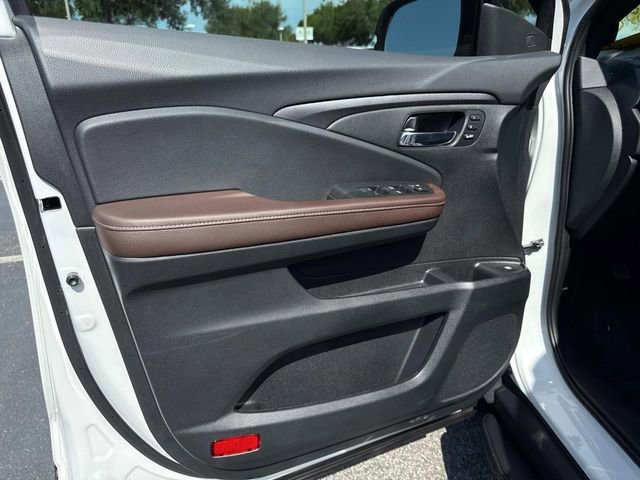 Certified 2024 Honda Ridgeline RTL image 17