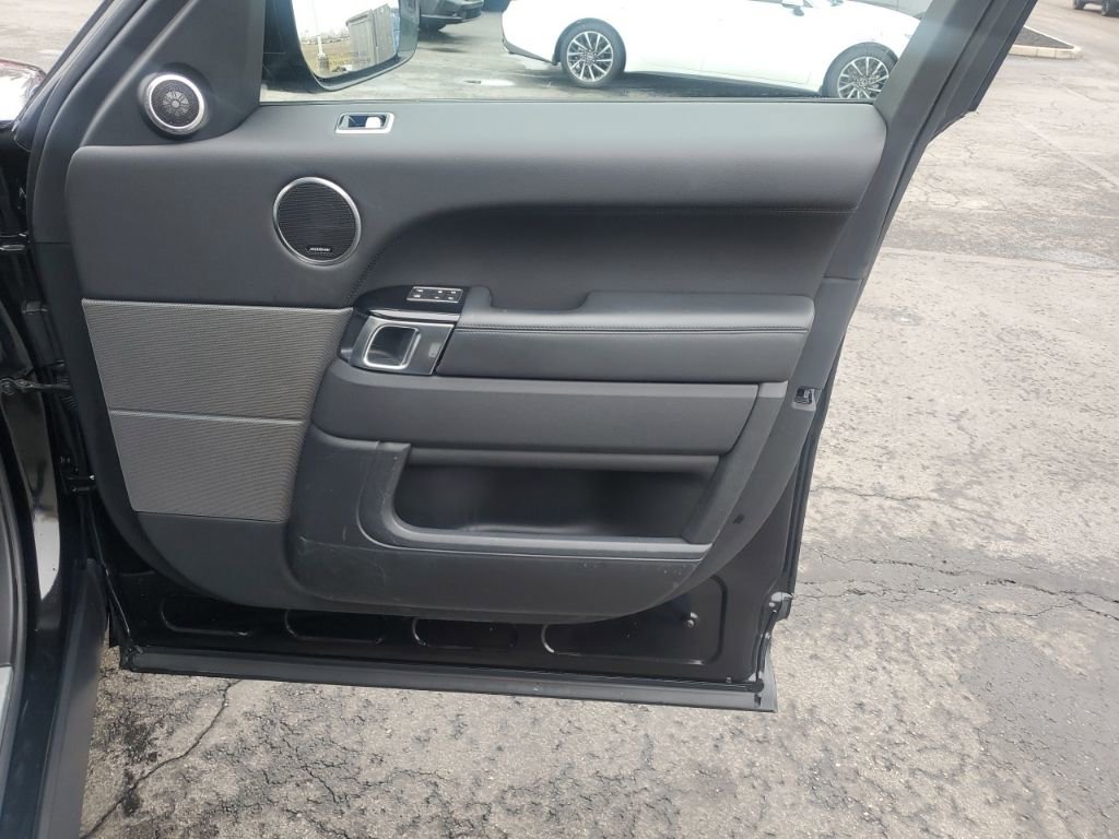 Used 2021 Land Rover Range Rover Sport HSE Silver Edition image 32