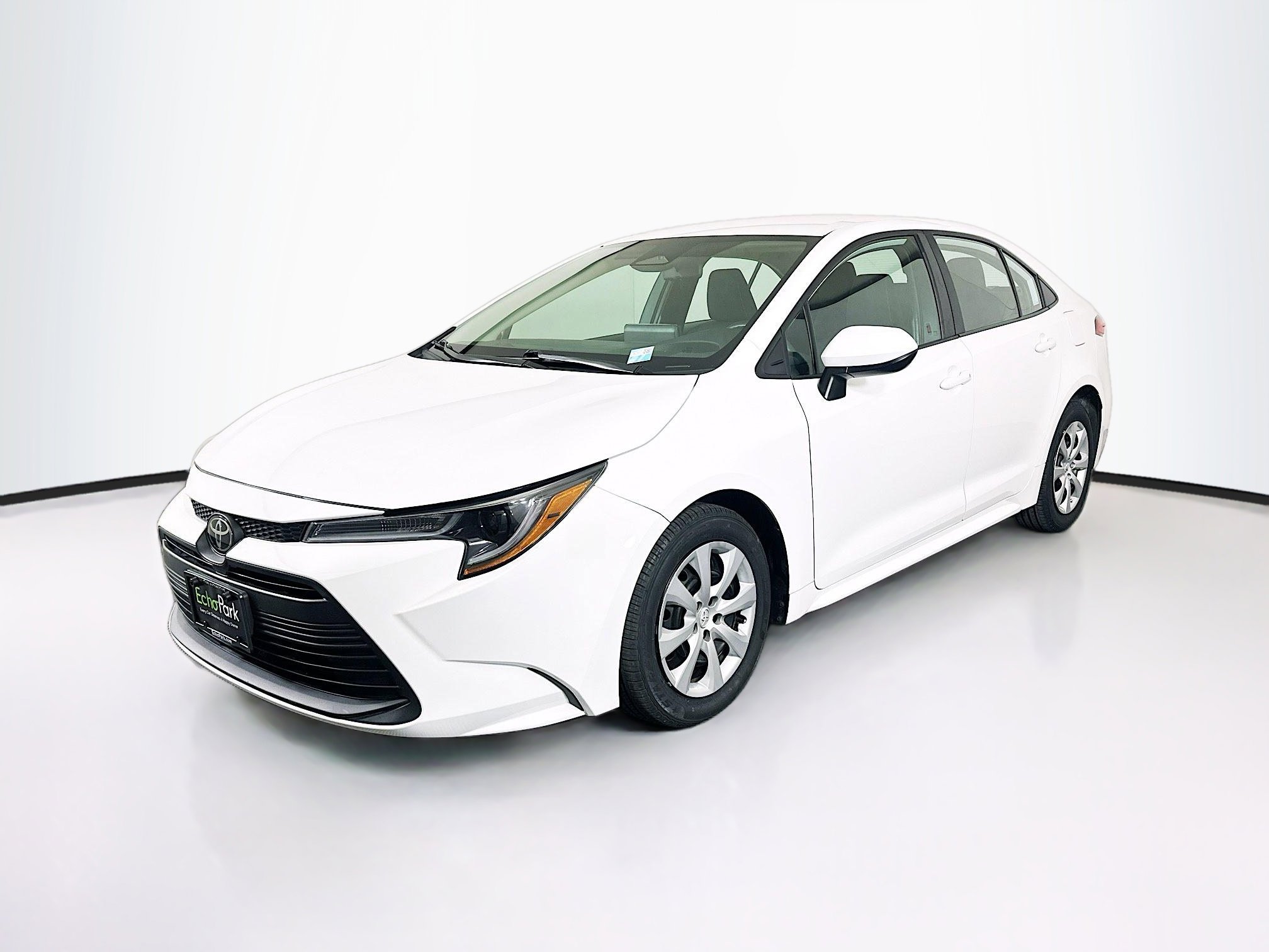 Used 2024 Toyota Corolla LE image 3