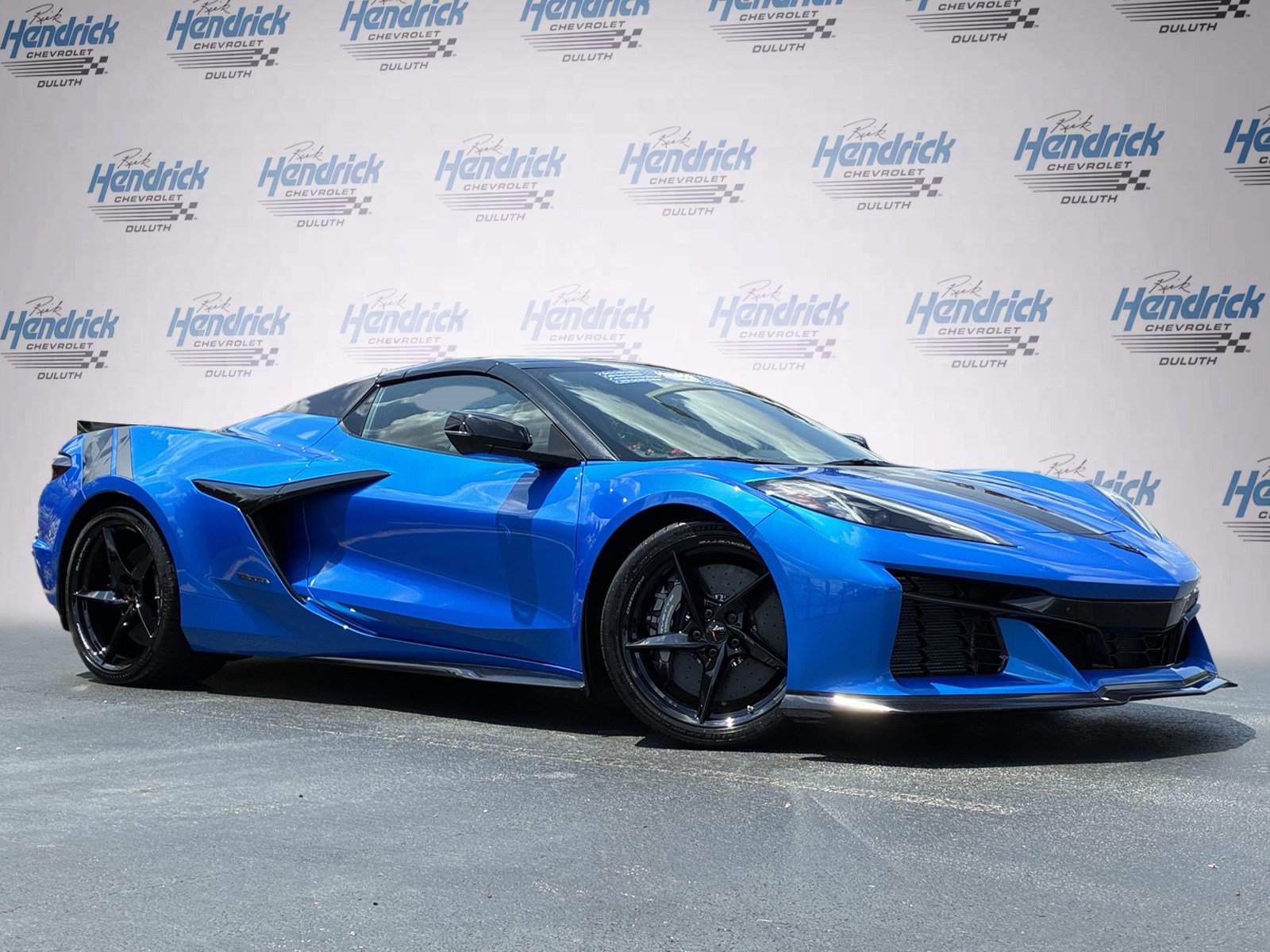 Used 2025 Chevrolet Corvette E-Ray AWD/4WD image 2