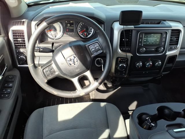 Used 2018 RAM 1500 Classic SLT AWD/4WD image 10