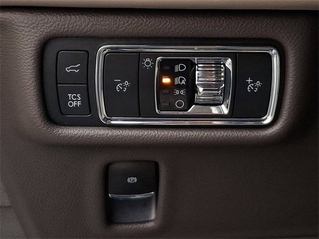 Used 2021 Lincoln Nautilus AWD w/ Equipment Group 101A image 25