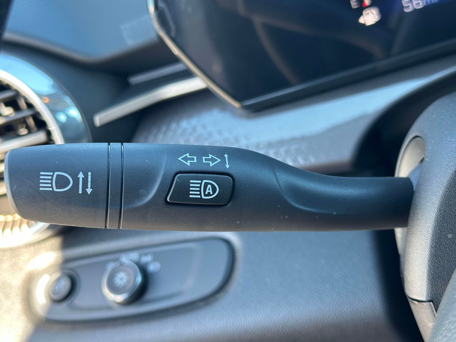 Certified 2025 Chevrolet Trax ACTIV w/ Driver Confidence Package image 19