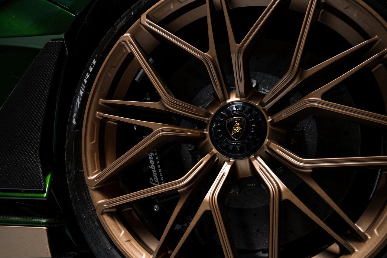 Used 2021 Lamborghini Sian Roadster AWD/4WD image 61