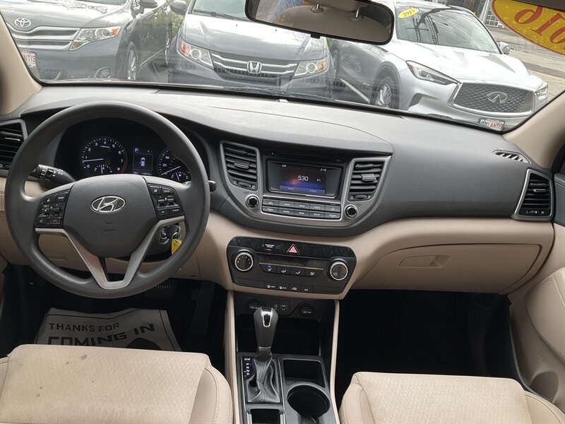Used 2017 Hyundai Tucson SE w/ SE Popular Package 02 AWD/4WD image 16