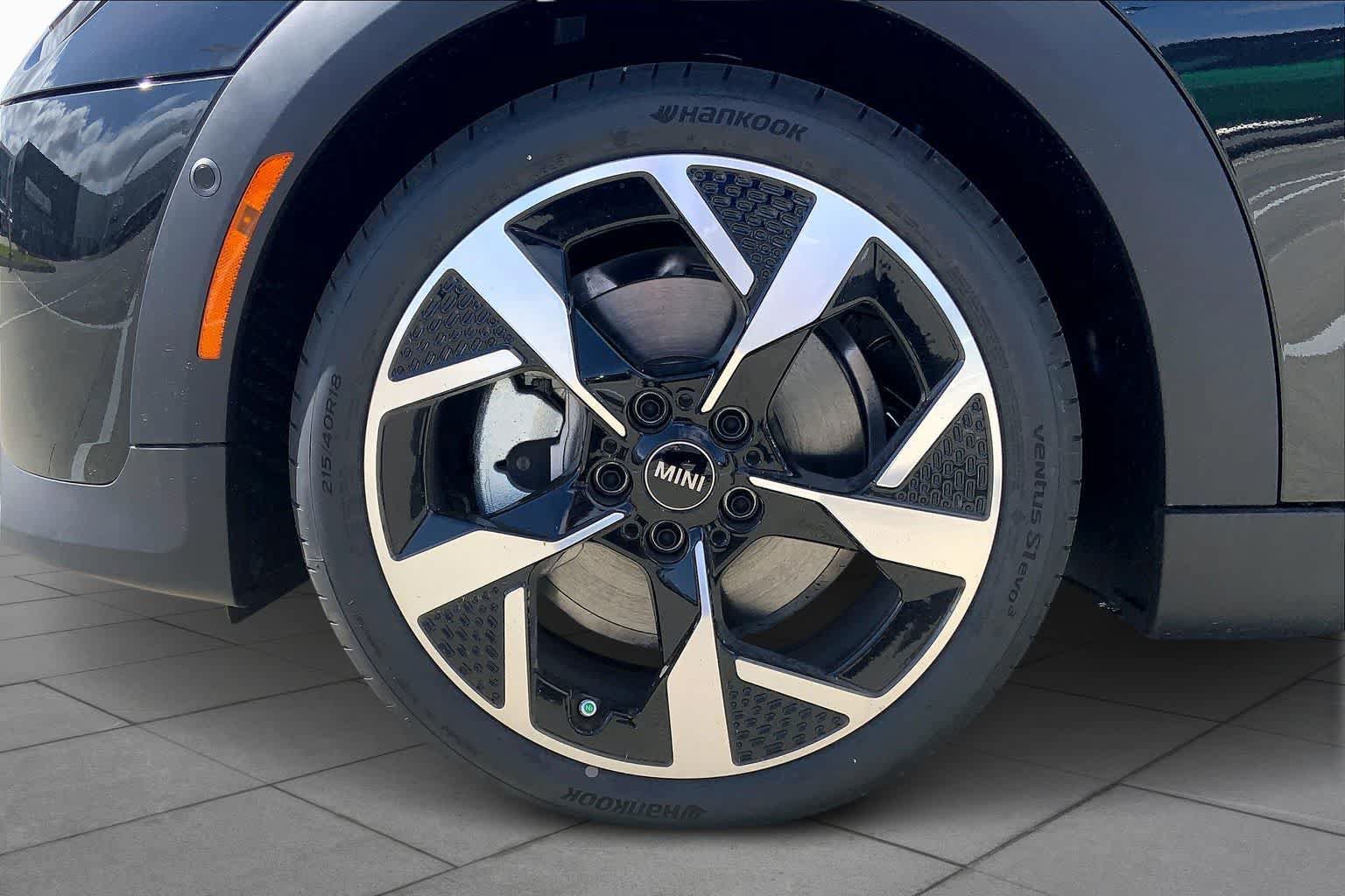 New 2026 MINI Cooper 4-Door Hardtop FWD image 11