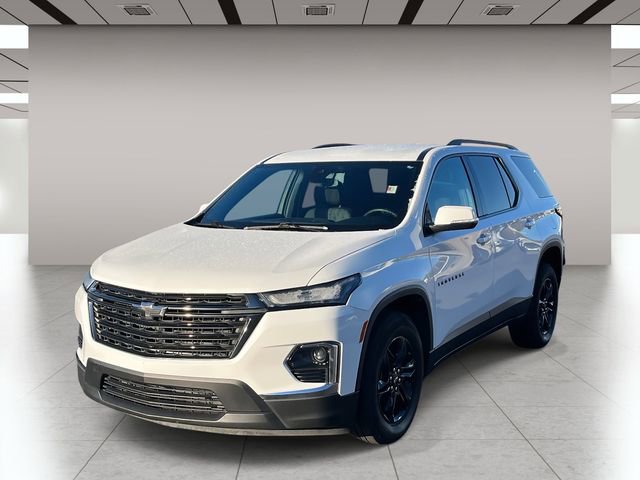 Used 2023 Chevrolet Traverse LT w/ Midnight/Sport Edition image 7
