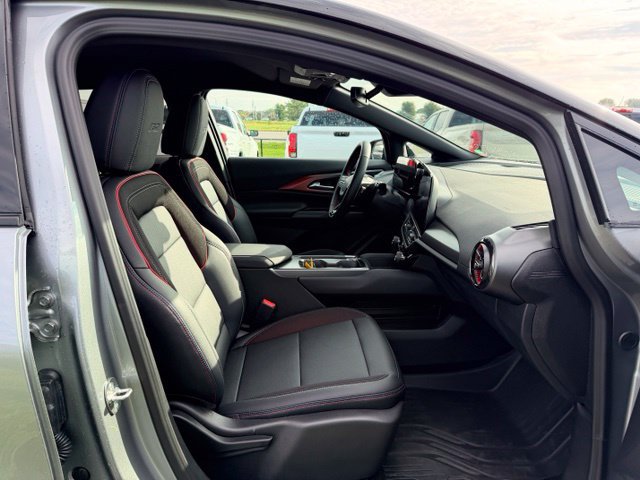 Used 2026 Chevrolet Equinox EV RS FWD image 11