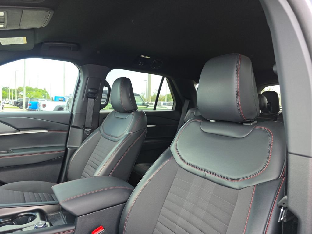 Used 2025 Ford Explorer ST-Line RWD image 28