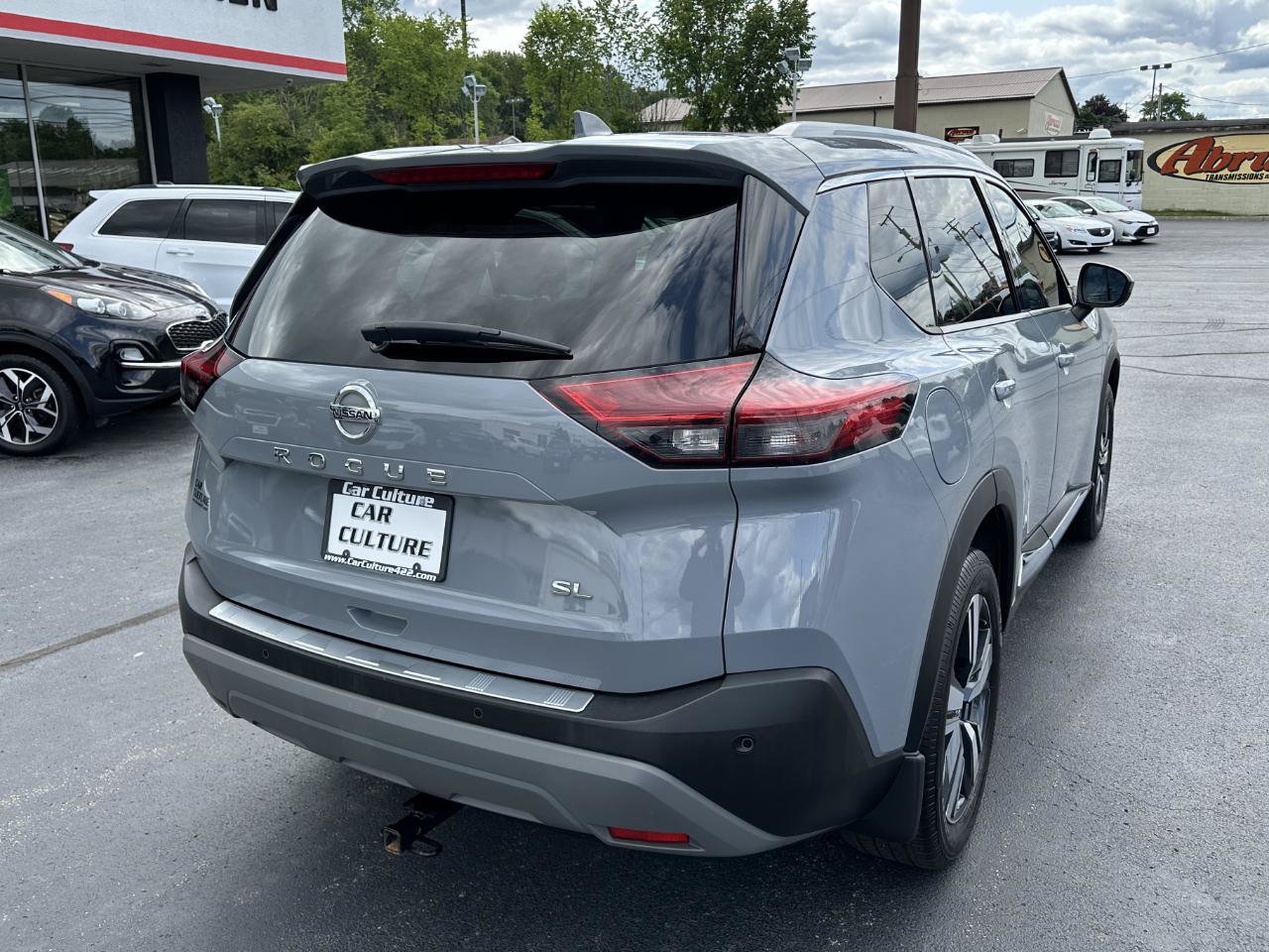 Used 2021 Nissan Rogue SL FWD image 16