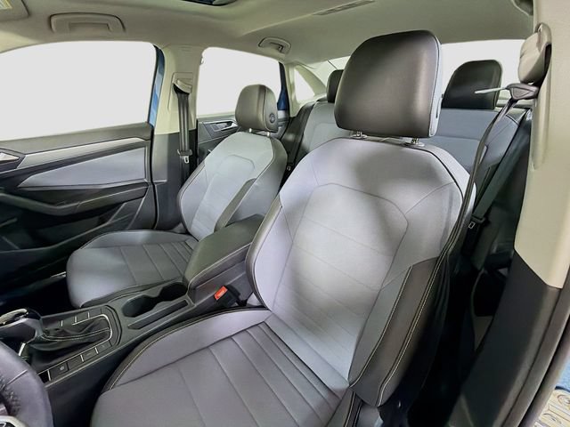New 2026 Volkswagen Jetta SE FWD image 11