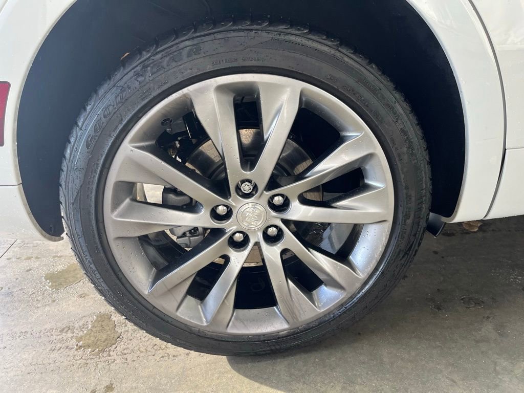 Used 2021 Buick Envision Avenir w/ Technology Package II image 30