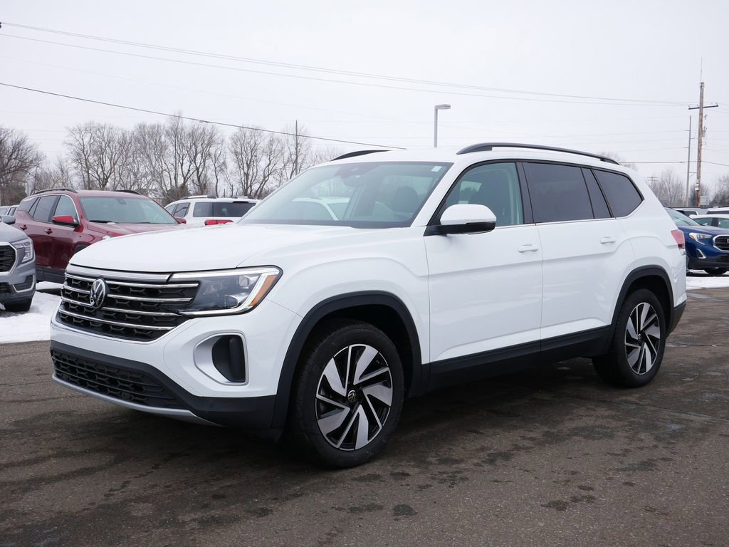 Used 2025 Volkswagen Atlas SE AWD/4WD image 5