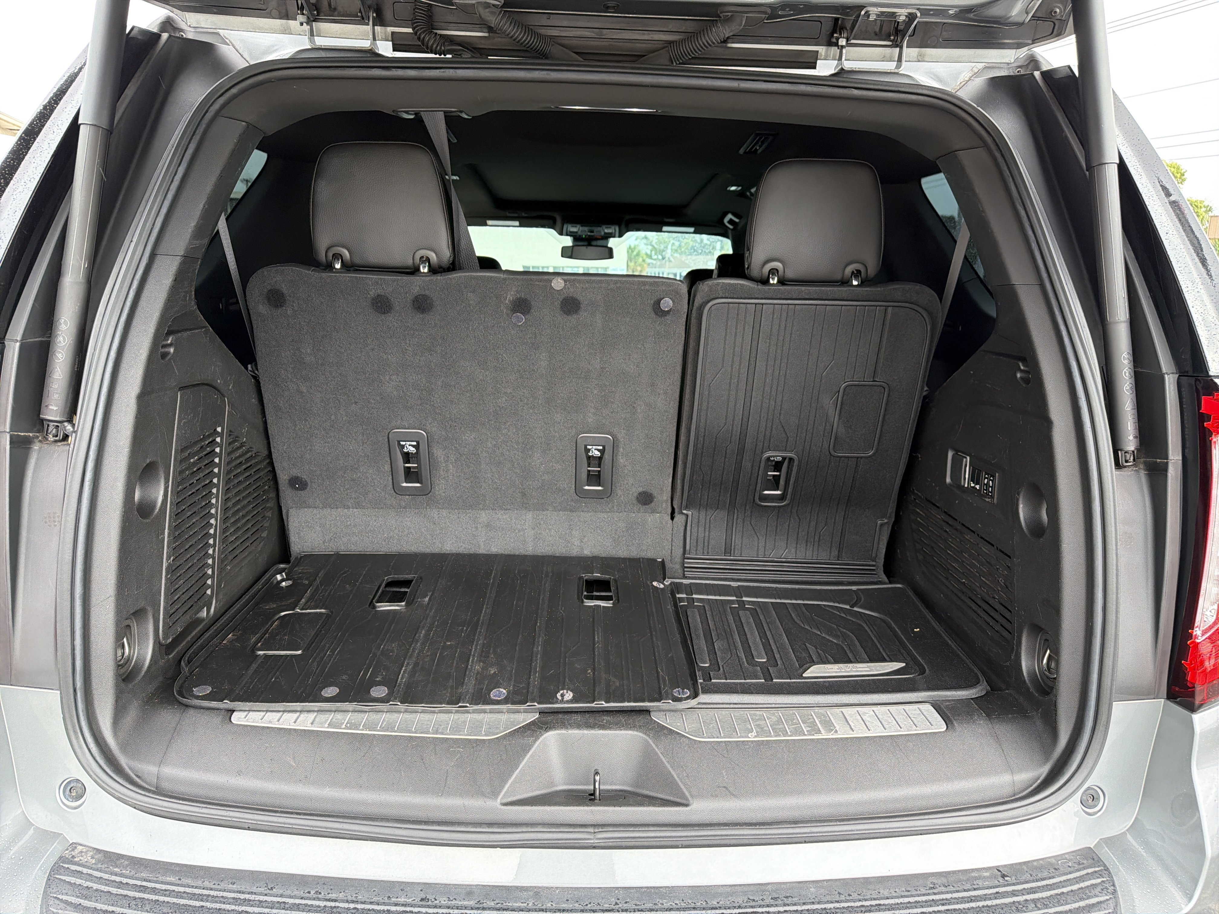 Used 2023 GMC Yukon Denali AWD/4WD image 15