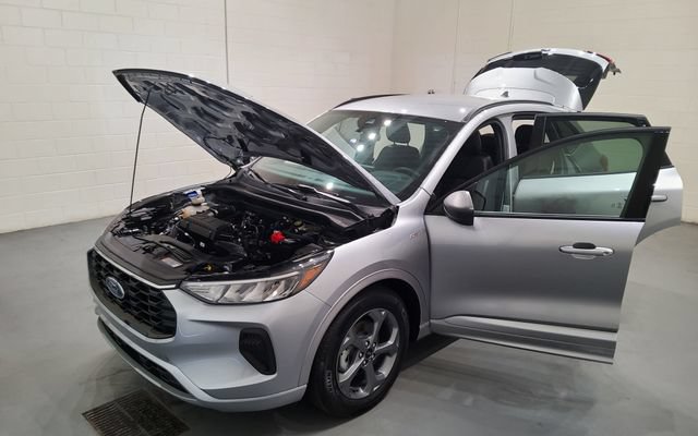 Used 2023 Ford Escape ST-Line w/ Tech Pack #1 FWD image 14