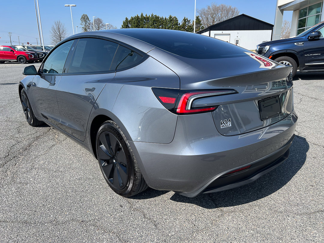 Used 2024 Tesla Model 3 Standard Range image 3