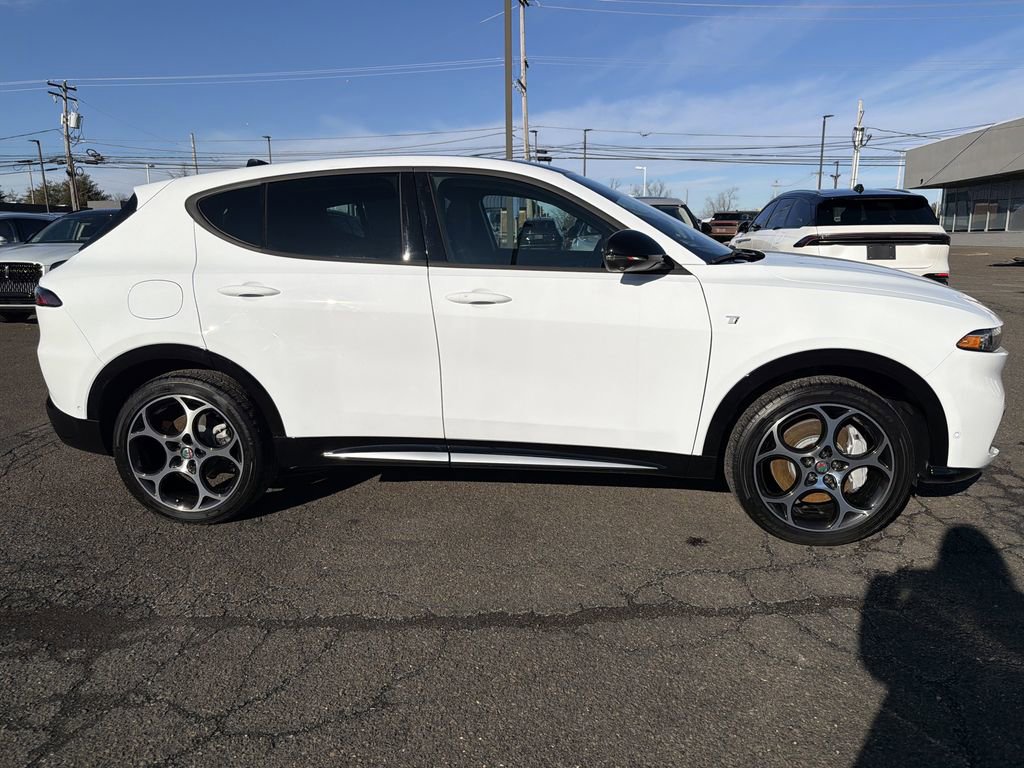 Used 2024 Alfa Romeo Tonale Ti w/ Active Assist Package image 6