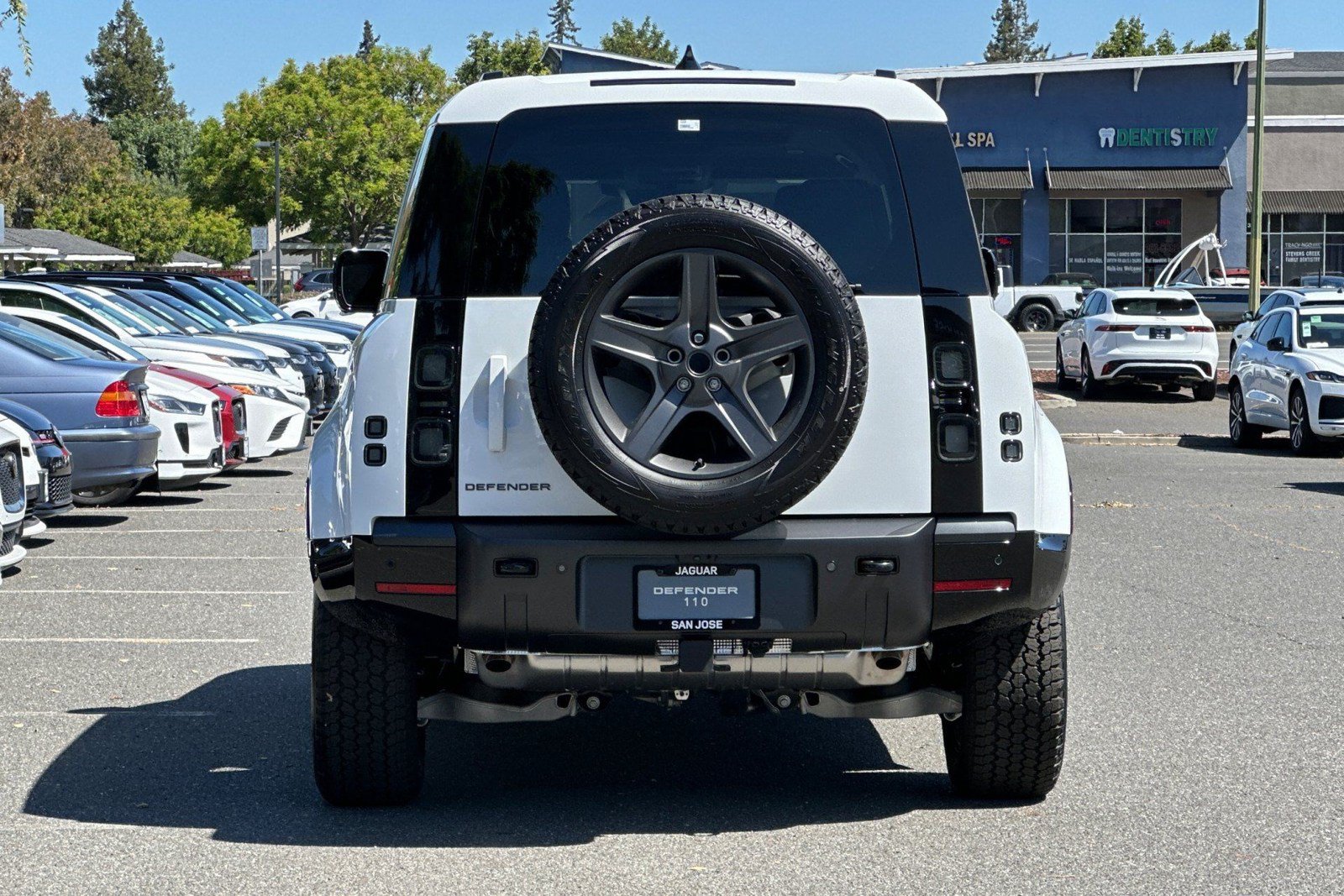 New 2026 Land Rover Defender 110 X-Dynamic SE AWD/4WD image 9