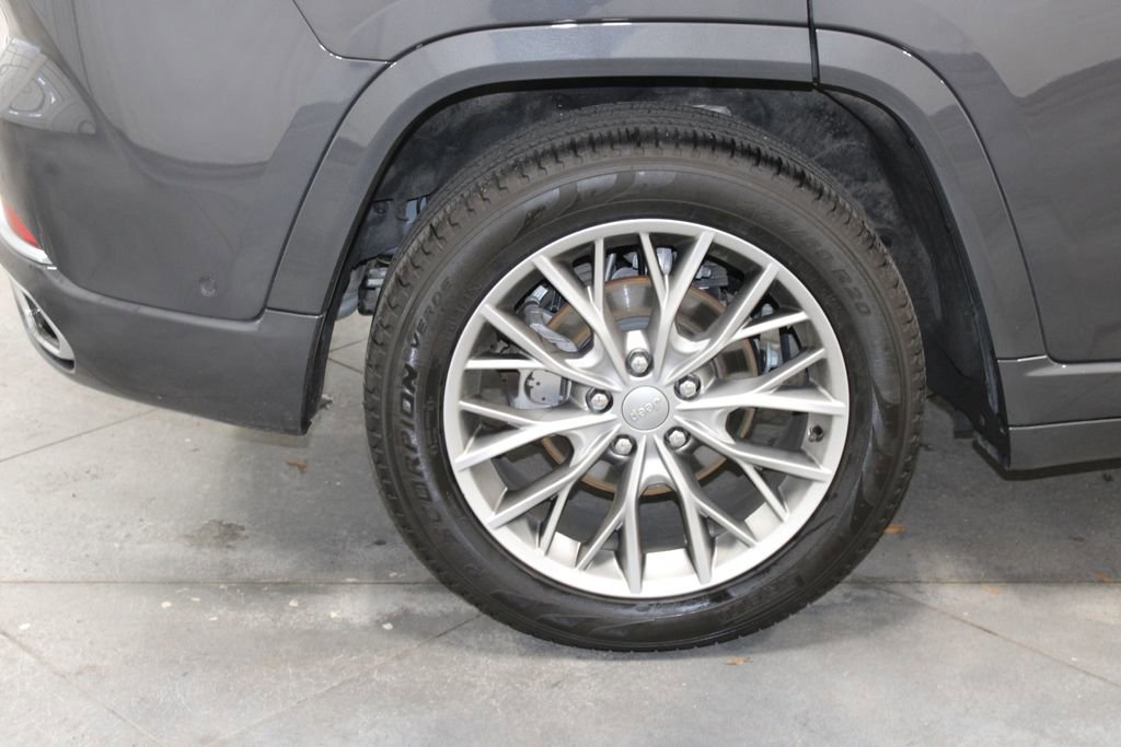 Used 2024 Jeep Grand Cherokee Summit image 61