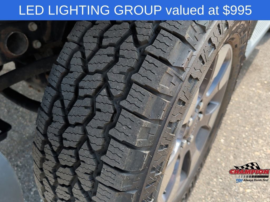 Used 2018 Jeep Wrangler Unlimited Sahara image 11