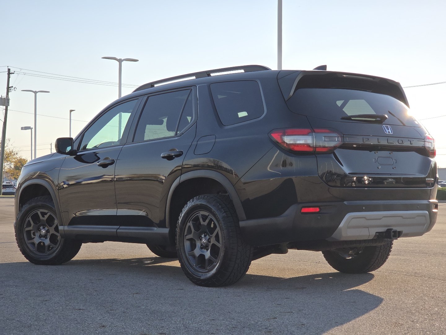 Used 2023 Honda Pilot TrailSport image 16