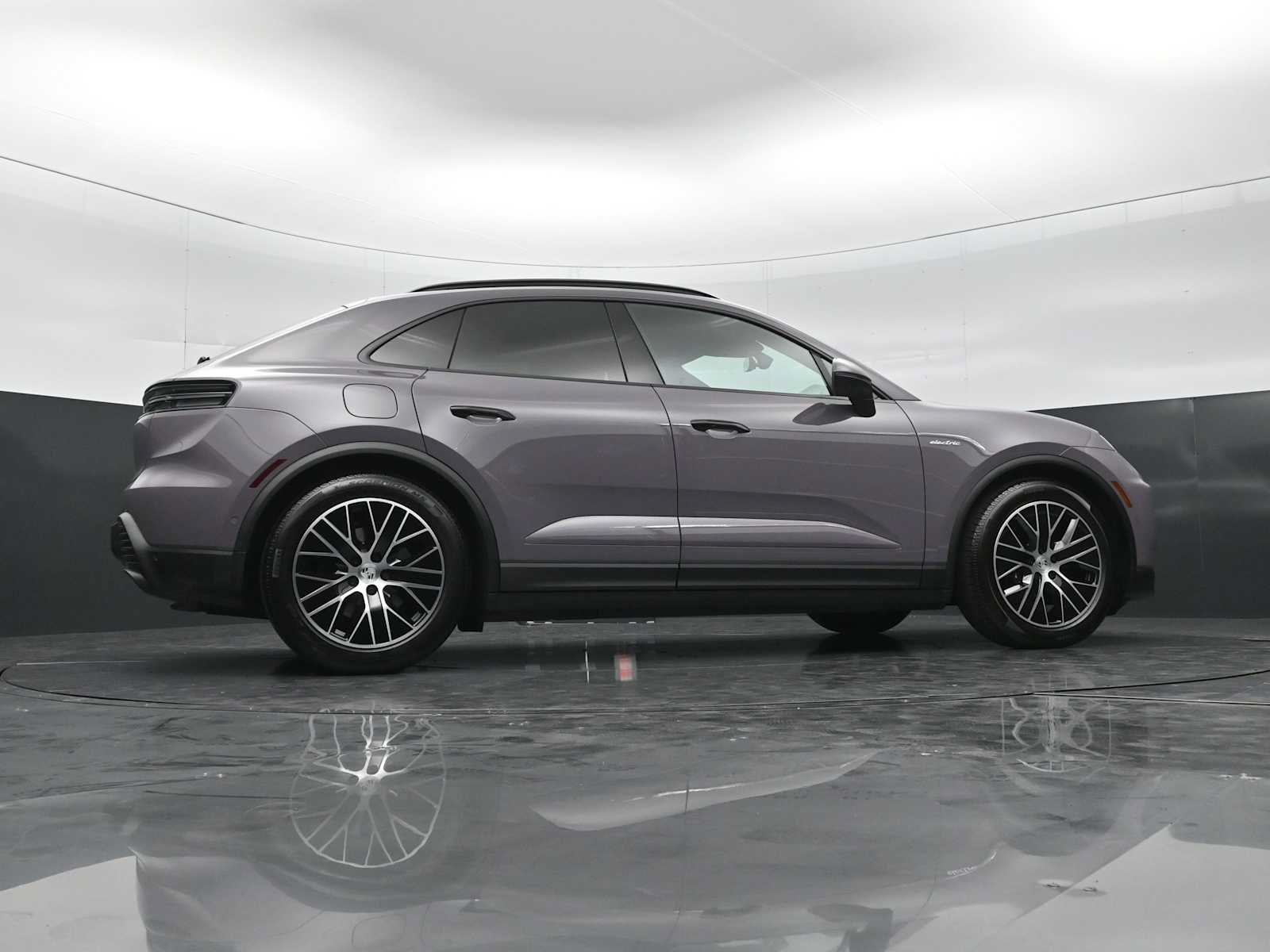 New 2026 Porsche Macan 4 Electric AWD/4WD image 42