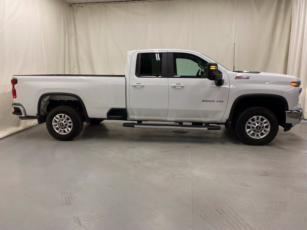 Used 2024 Chevrolet Silverado 2500 LT w/ True North Edition AWD/4WD image 9