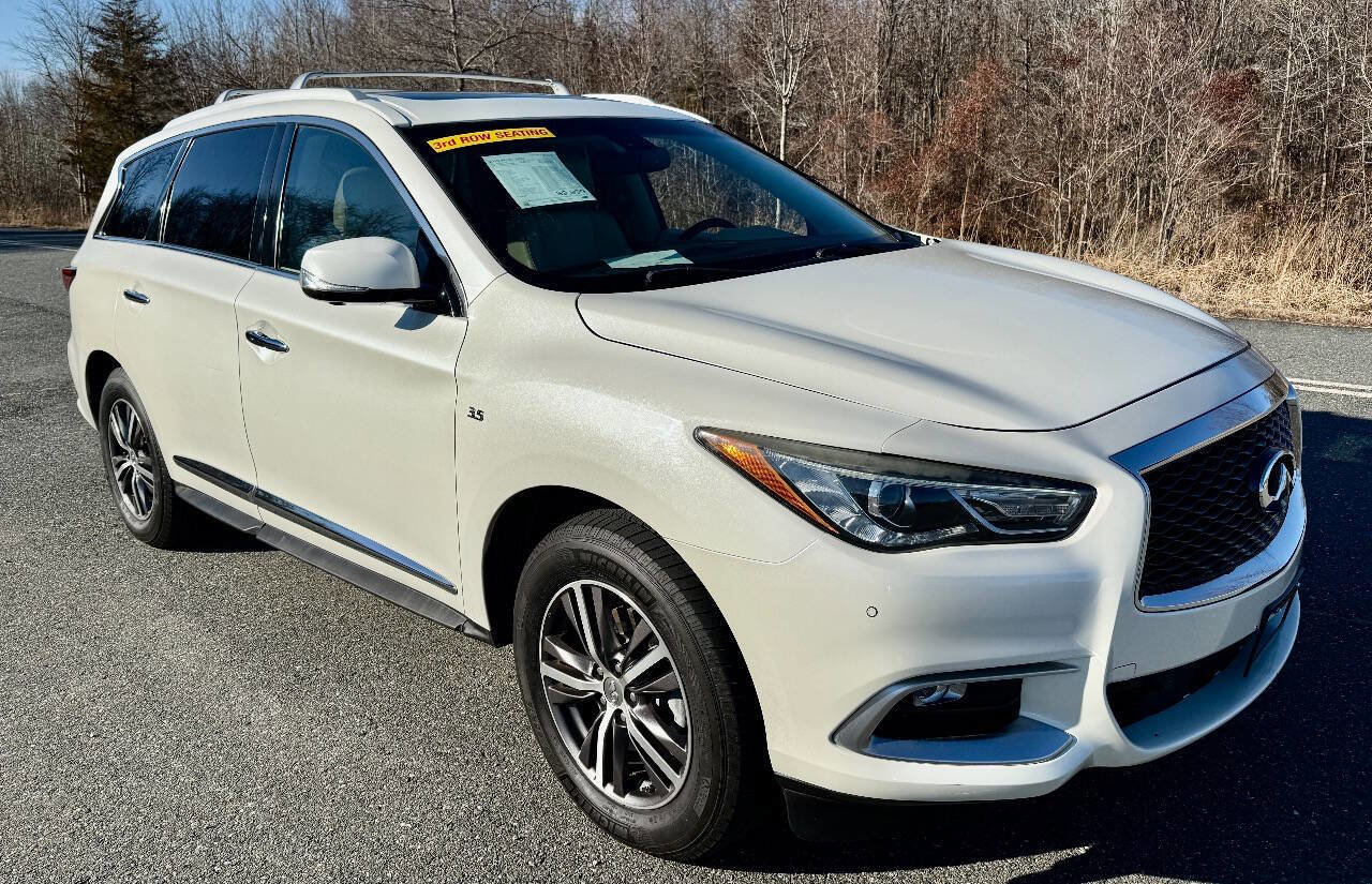 Used 2016 INFINITI QX60 AWD w/ Premium Plus Package image 1