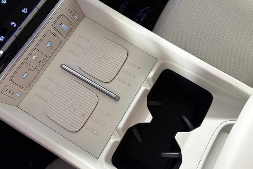 Used 2025 Hyundai Santa Fe Calligraphy image 52