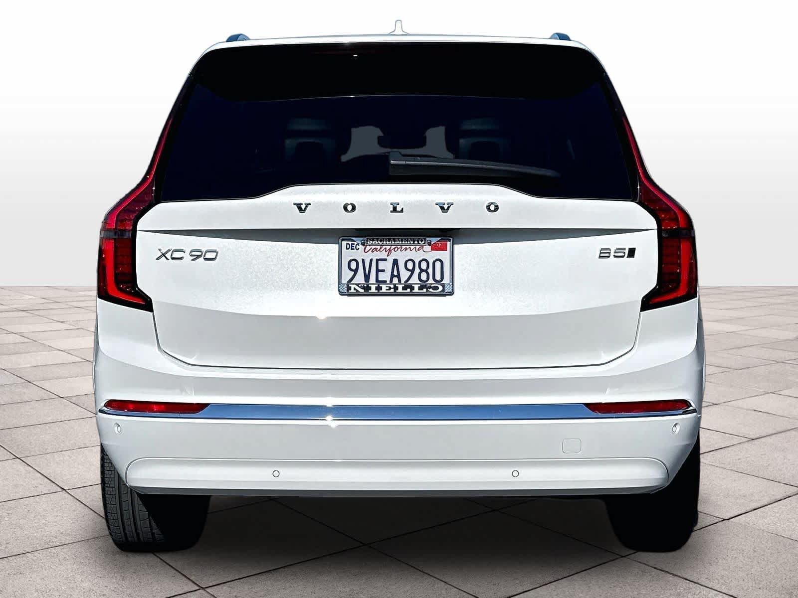 Used 2026 Volvo XC90 B5 Plus w/ Protection Package AWD/4WD image 7