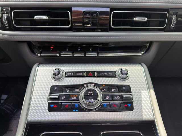 Used 2020 Lincoln Aviator Grand Touring w/ Equipment Group 302A AWD/4WD image 43